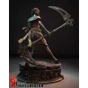 La pose dynamique capture parfaitement l'essence guerrière du personnage."