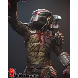 Gros plan sur le visage : mise en avant des expressions et des détails sculptés.