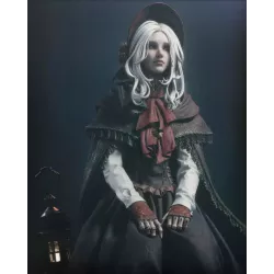 Portrait de la Poupée Silencieuse de Bloodborne - Admirez les détails exceptionnels du visage, la chevelure argentée cascade.