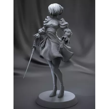 Chevelure sculptée avec des mèches dynamiques et un ruban finement détaillé ajoutant du mouvement à la silhouette.