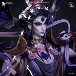 Une pièce maîtresse pour votre collection, prête à prendre vie sous vos pinceaux.