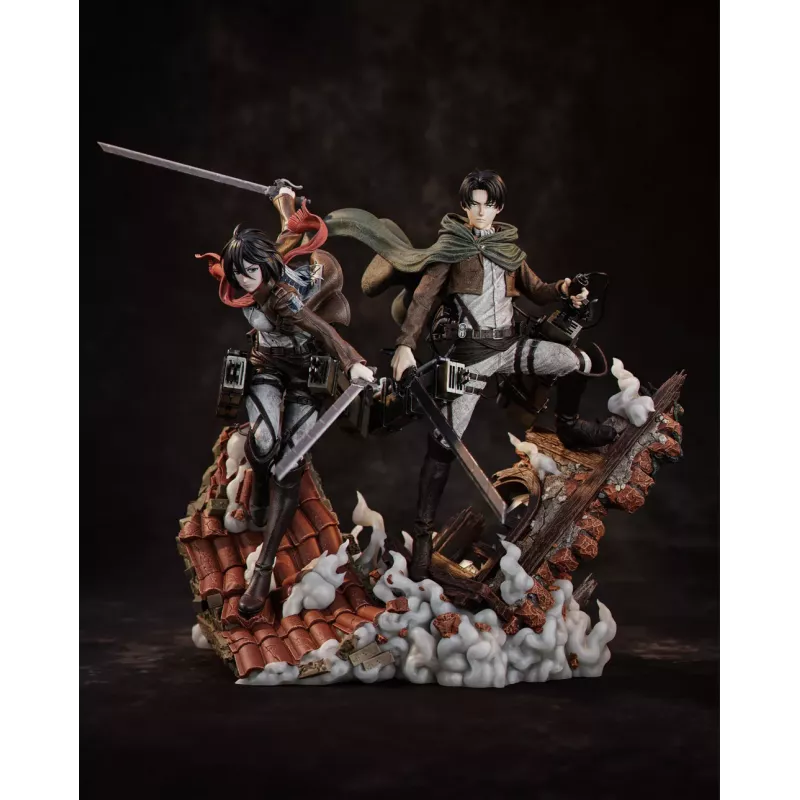 L'Élite de l'Humanité, réunie. Ce diorama immortalise la synergie mortelle entre Mikasa et Livaï.