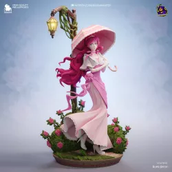 Pénélope Eckhart incarne l’élégance et la douceur d’un univers intemporel.