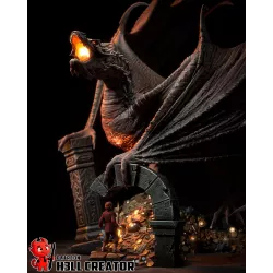 Une pièce de collection qui défie l'imagination. Smaug s'éveille sur votre étagère.