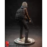 culpture 3D print ultra-détaillée : textures cuir, sangles tactiques, socle héraldique gravé