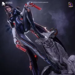 : les reflets de sa combinaison noire, l'éclat de ses pistolets rouges, la blancheur de ses ailes…