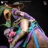 Détail de l'écharpe verte en mouvement — un effet de fluidité remarquable rendu possible par l'impression 3D haute résolution