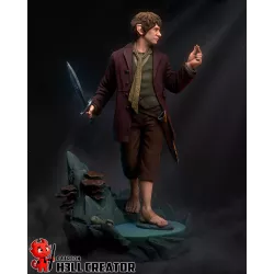 Figurine Bilbo Baggins , détail veste et costume hobbit résine