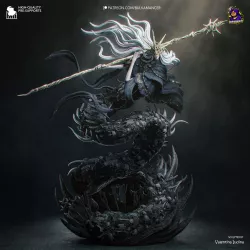 Découvrez cette figurine à peindre d’Aldrich, boss emblématique de Dark Souls III, au design riche en détails.