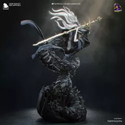 Aldrich, figurine collector à peindre, mêle horreur gothique, textures organiques et finitions ultra détaillées.