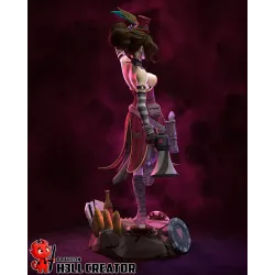 Figurine présentée à l'échelle 1:10, fidèle au fan art original signé SolarArt