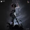 Une pièce forte, élégante et singulière, conçue pour les passionnés de belles figurines.