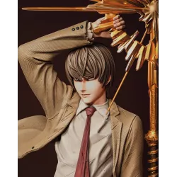 Light Yagami, le regard froid et déterminé.