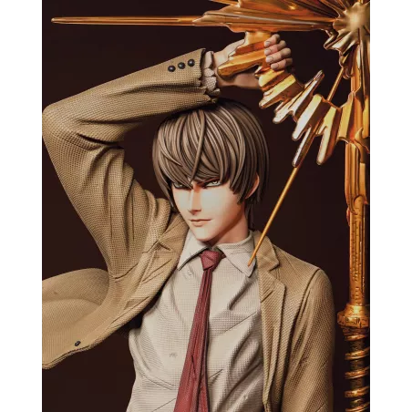 Light Yagami, le regard froid et déterminé.