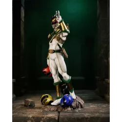 Le Seigneur Drakkon se dresse, froid, précis et redoutablement imposant.