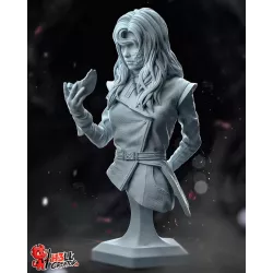 Buste Alicia, figée dans un instant de pure atmosphère.