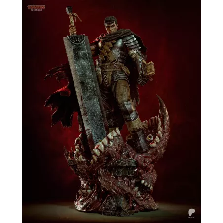 Guts, le Guerrier Noir, dominant un socle infernal armé de sa monumentale Dragon Slayer.