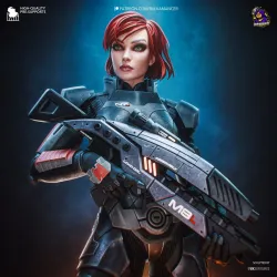 le visage déterminé du Commandant Shepard (FemShep) et les finitions de son armure N7. Un niveau de détail saisissant
