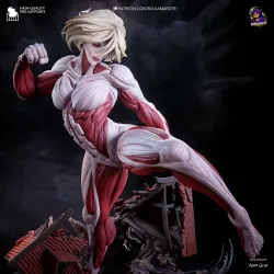 Attention aux yeux, le Titan Féminin s'apprête à frapper !