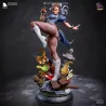 Vue de trois-quarts face de la figurine de Chun-Li en posture dynamique.