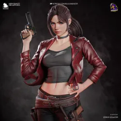 : Gros plan sur les détails sculptés du visage et du blouson de la figurine en résine de Claire Redfield,