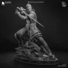 Une autre perspective de la statuette pour apprécier l'équilibre général de la pièce.